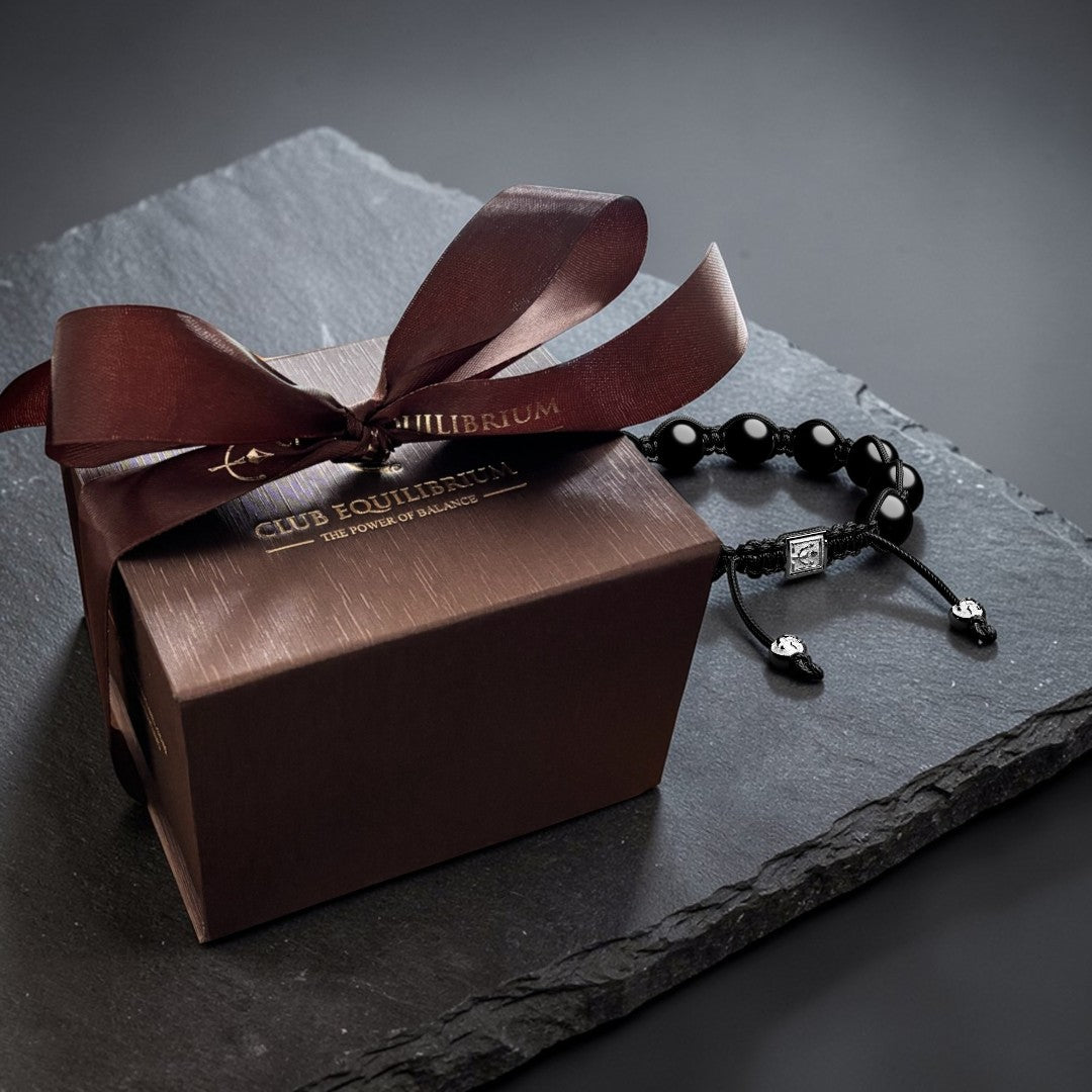 Luxury box with black onyx bracelet